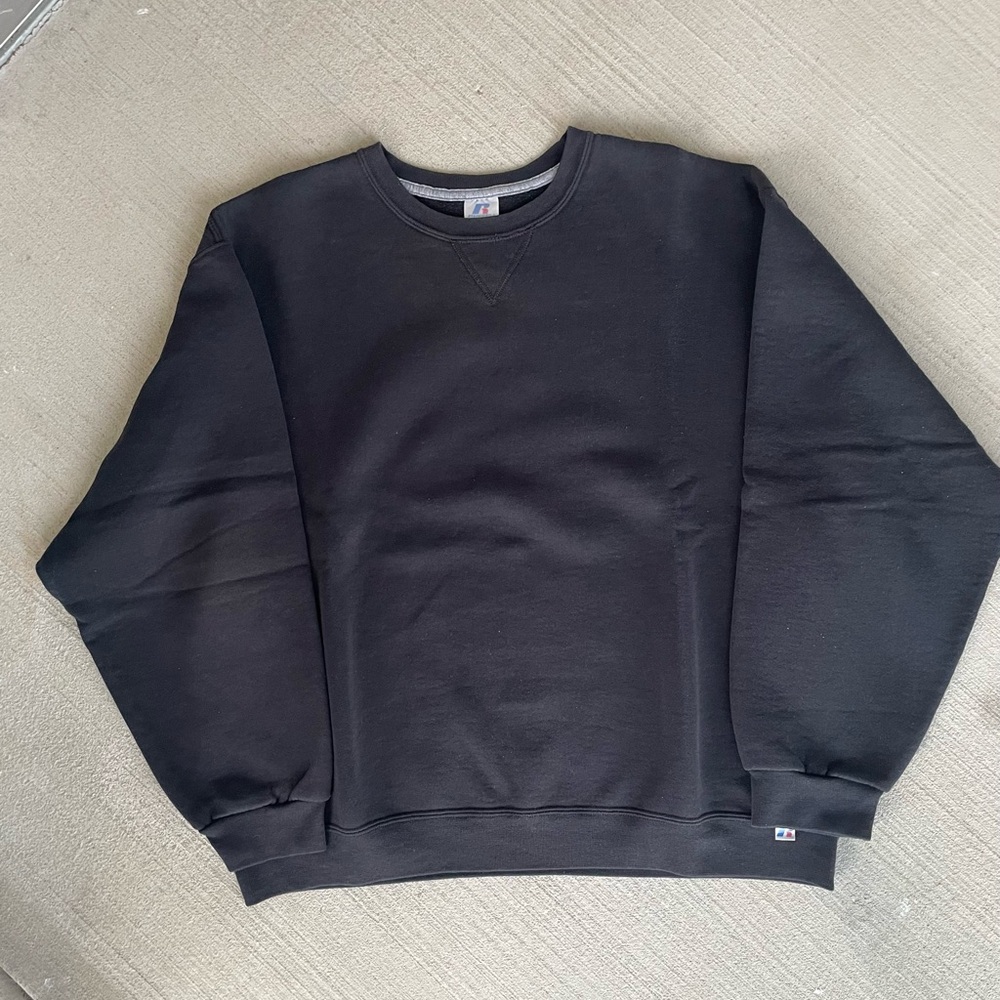 BLACK RUSSELL ATHLETIC CREWNECK SWEATSHIRT